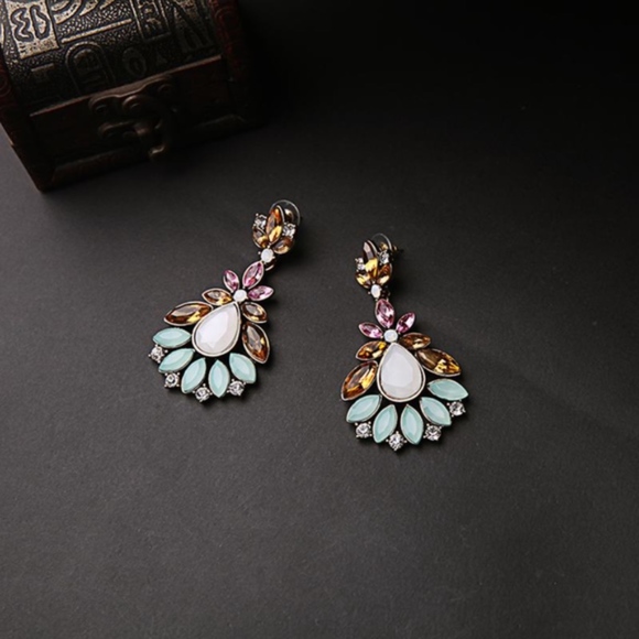 Statement Earrings - Picture 3 of 4